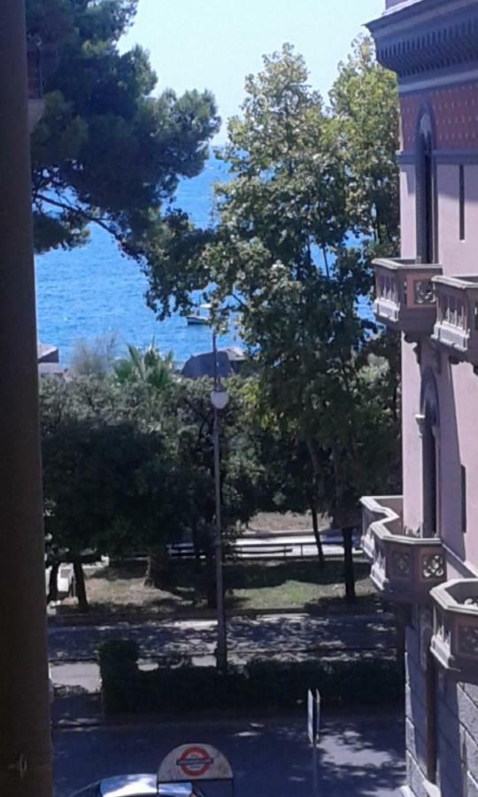 In Via Roma Bed & Breakfast Салерно Екстериор снимка