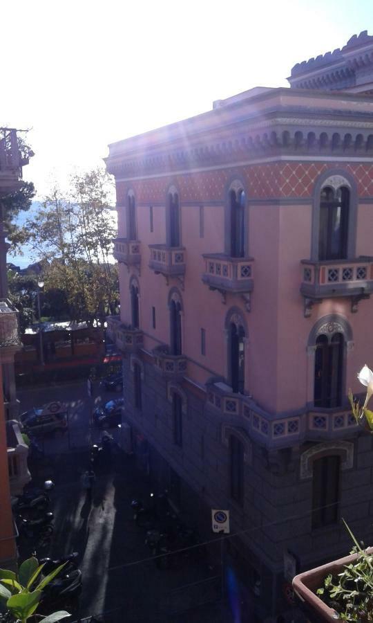 In Via Roma Bed & Breakfast Салерно Екстериор снимка